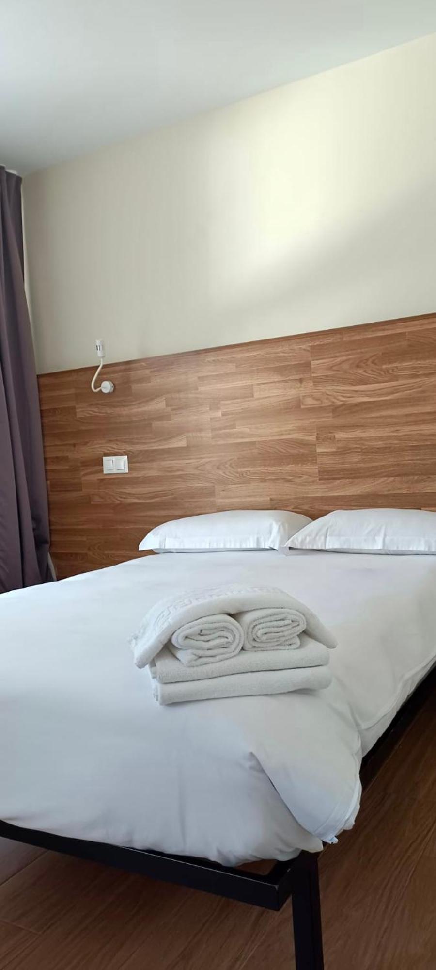 Apartahotel Golden Alcala Alcalá de Henares Extérieur photo